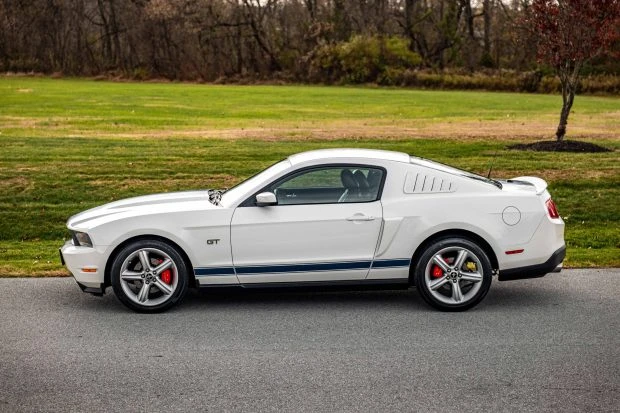 2010 Ford S197 Mustang - Image 3 of 7