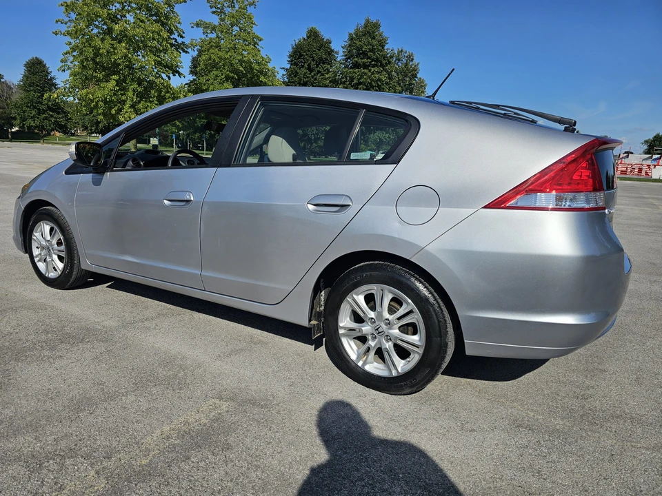 2010 Honda Insight 2nd Gen - Image 13 of 31