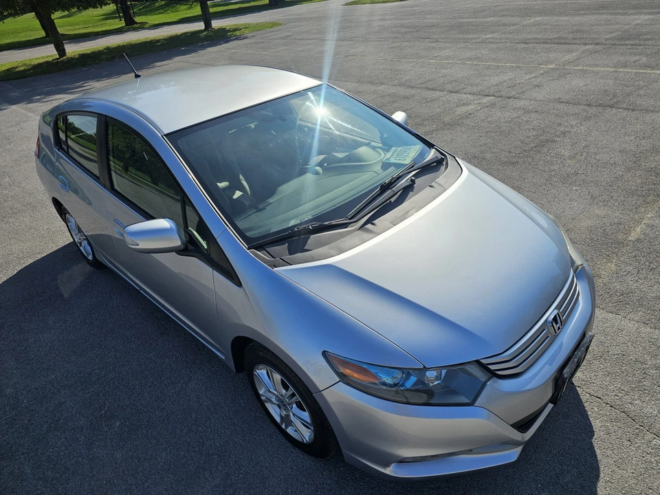 2010 Honda Insight 2nd Gen - Image 3 of 31