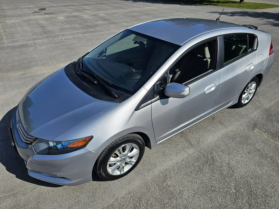 2010 Honda Insight 2nd Gen - Image 10 of 31