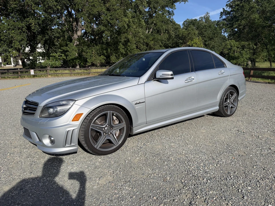 2010 Mercedes-Benz W204 C 63 AMG - Image 5 of 31