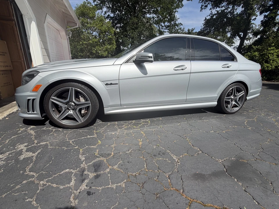 2010 Mercedes-Benz W204 C 63 AMG - Image 9 of 31