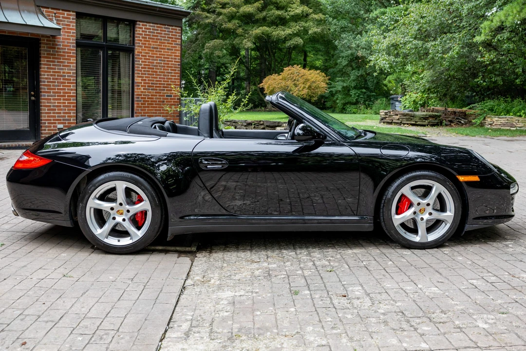 2010 Porsche 997 Carrera 4S - Image 14 of 31
