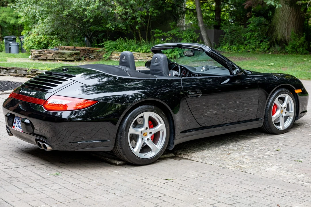 2010 Porsche 997 Carrera 4S - Image 13 of 31