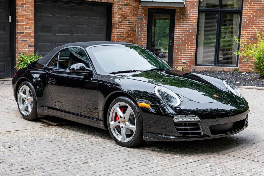 2010 Porsche 997 Carrera 4S - Image 1 of 31