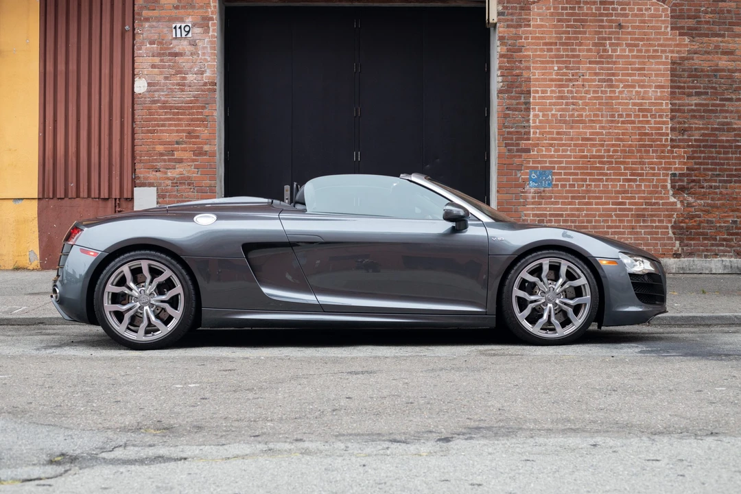 2011 Audi 42 R8 - Image 7 of 31