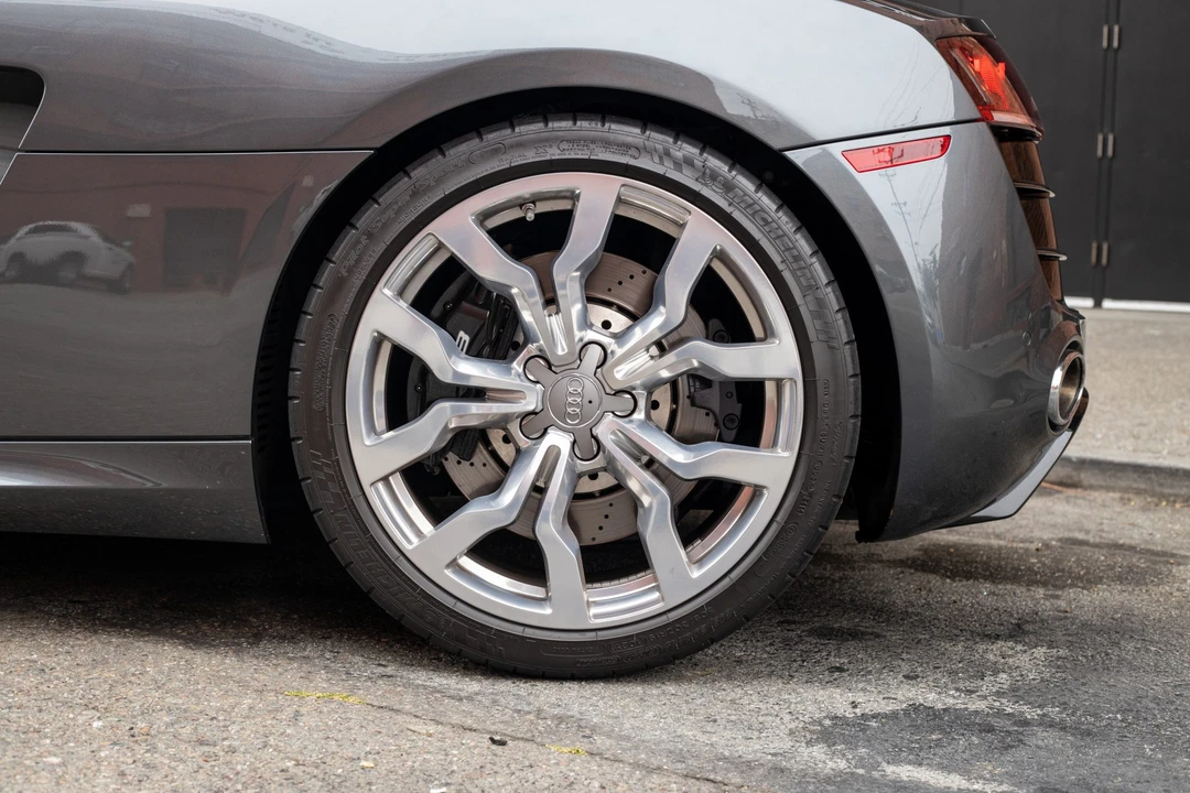2011 Audi 42 R8 - Image 14 of 31