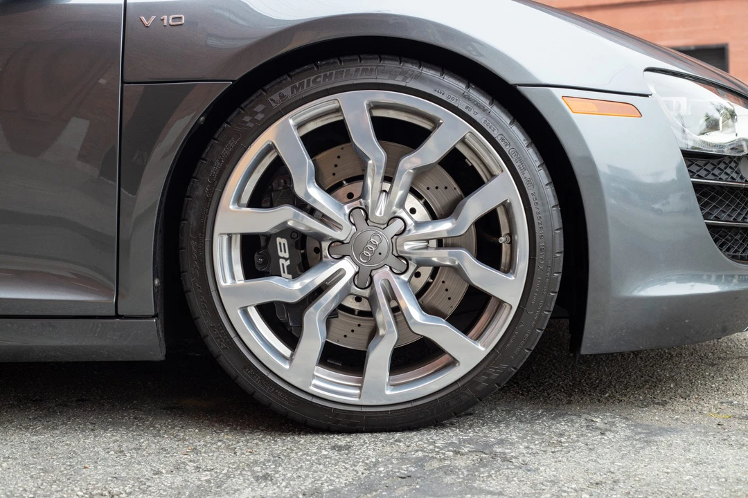 2011 Audi 42 R8 - Image 16 of 31