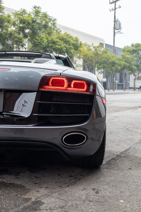 2011 Audi 42 R8 - Image 27 of 31