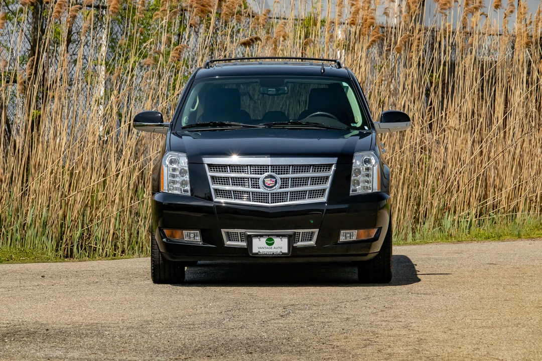 2011 Cadillac Escalade & EXT 3rd Gen - Image 7 of 31
