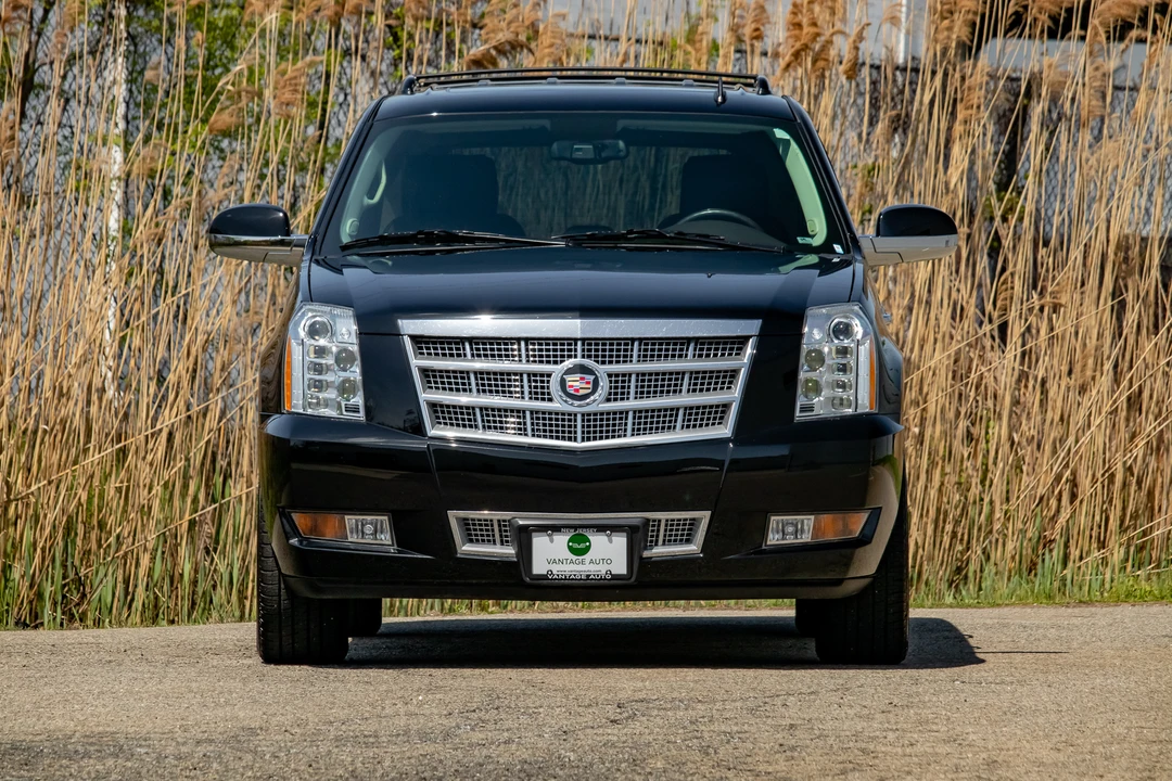 2011 Cadillac Escalade & EXT 3rd Gen - Image 8 of 31