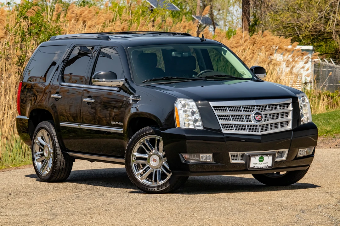 2011 Cadillac Escalade & EXT 3rd Gen - Image 4 of 31