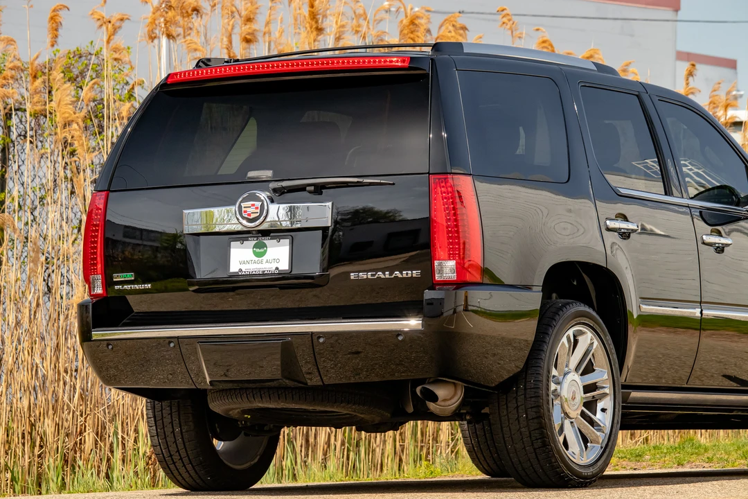 2011 Cadillac Escalade & EXT 3rd Gen - Image 31 of 31