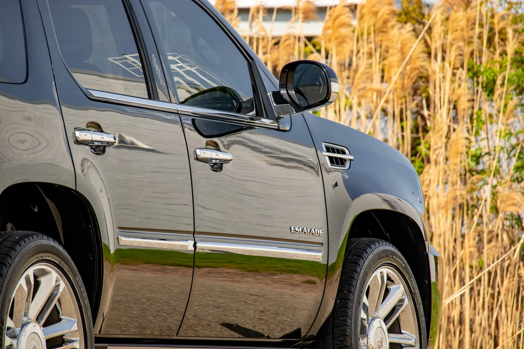2011 Cadillac Escalade & EXT 3rd Gen - Image 29 of 31