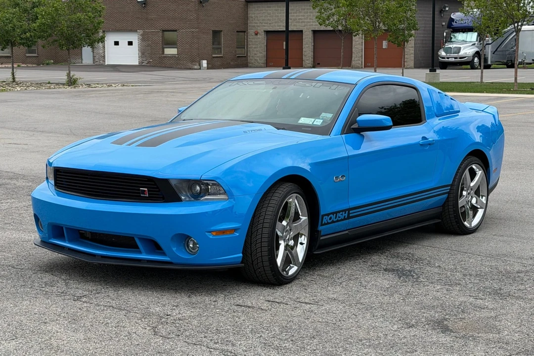 2011 Ford S197 Mustang - Image 1 of 31