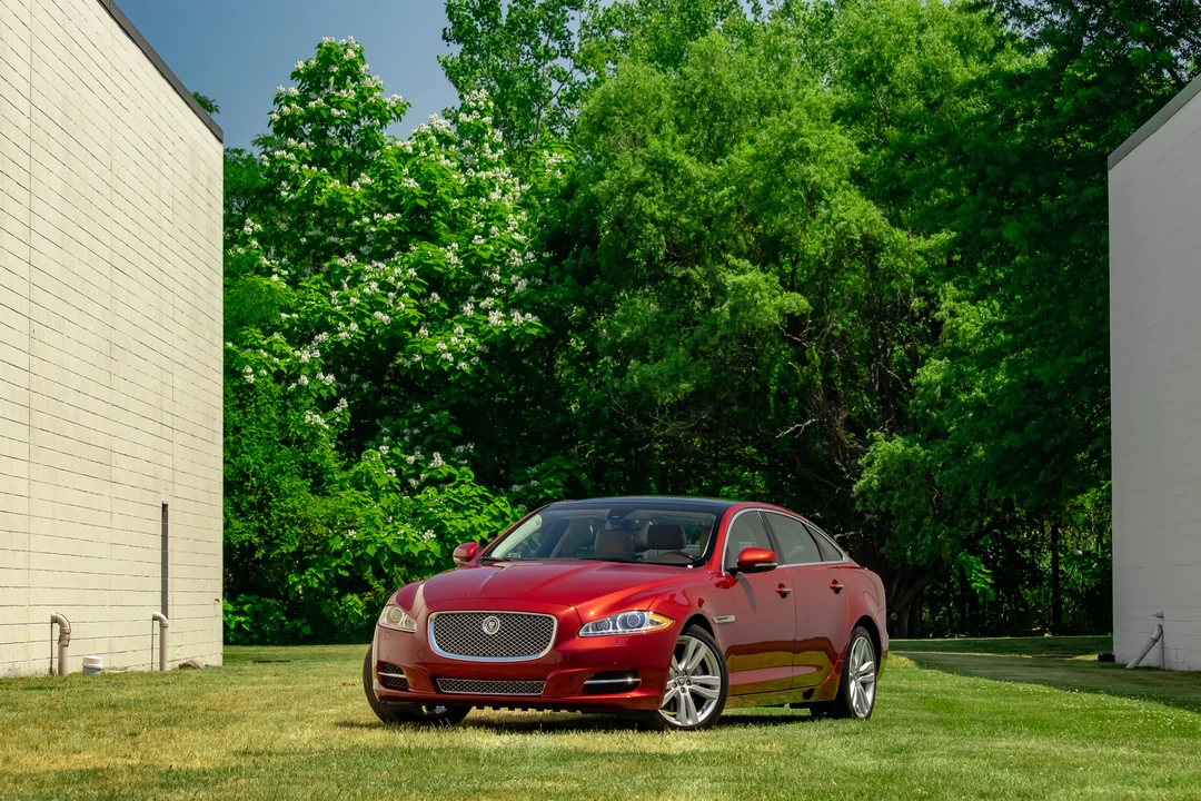 2011 Jaguar X351 XJ - Image 5 of 31