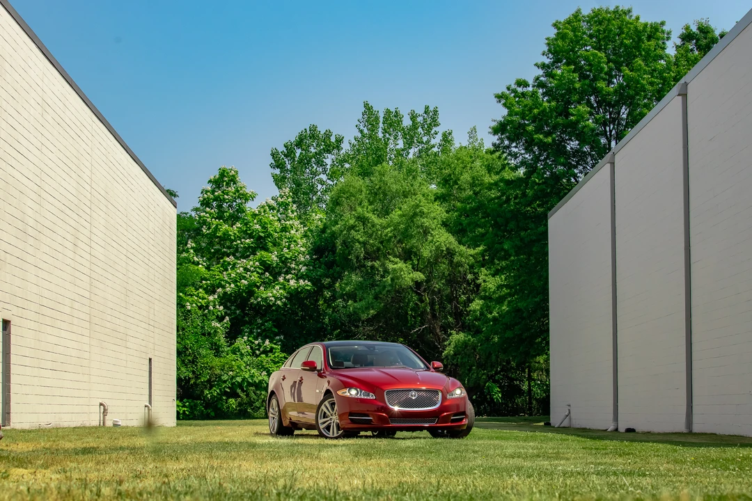 2011 Jaguar X351 XJ - Image 16 of 31