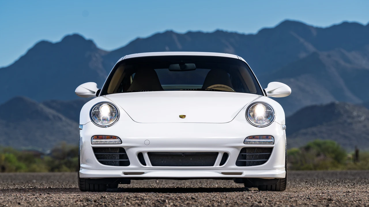 2011 Porsche 997 Carrera GTS - Image 12 of 31