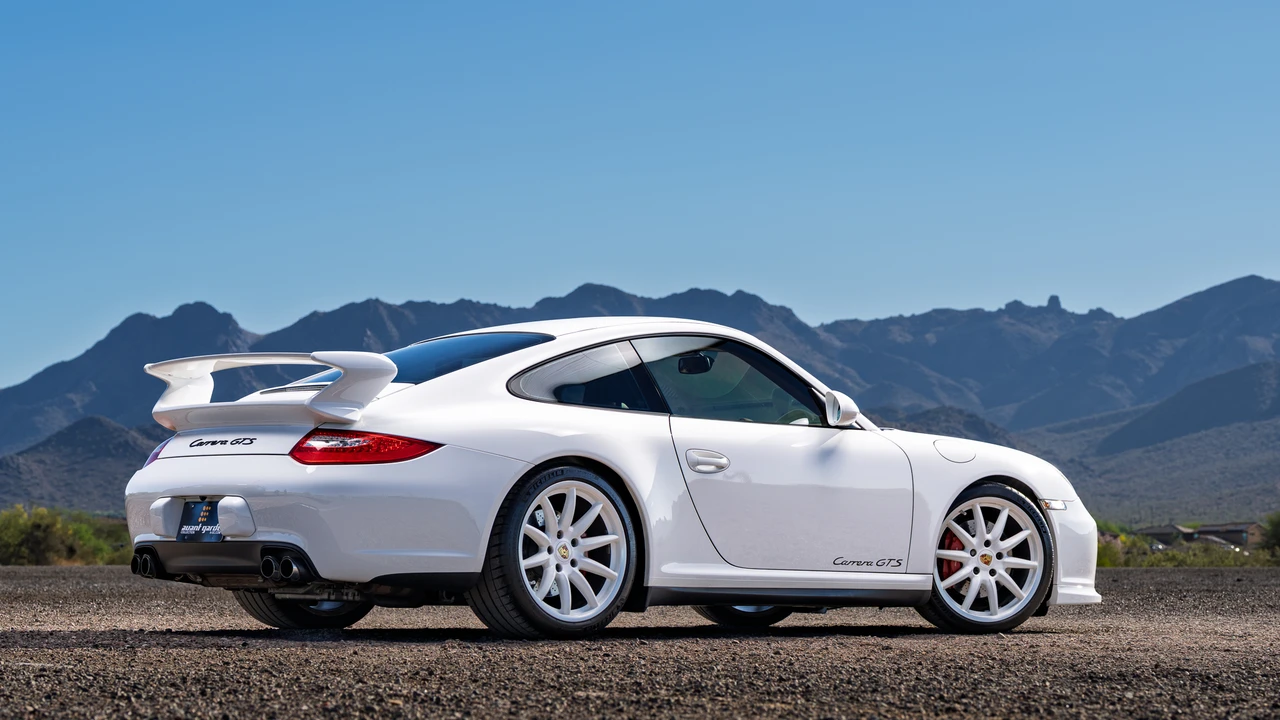 2011 Porsche 997 Carrera GTS - Image 22 of 31
