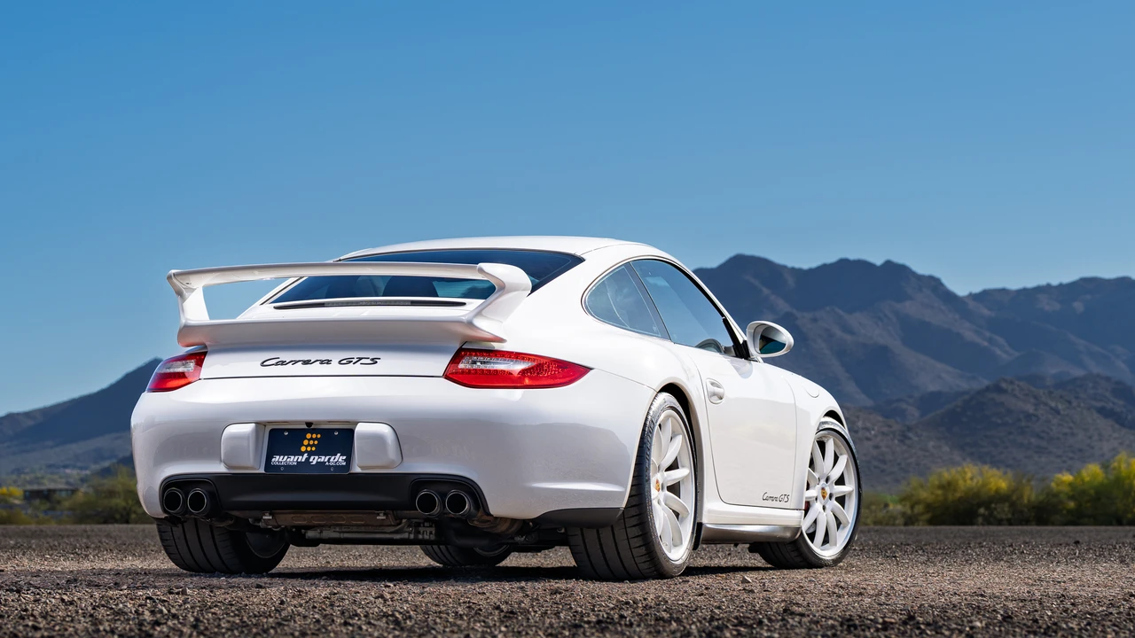 2011 Porsche 997 Carrera GTS - Image 24 of 31
