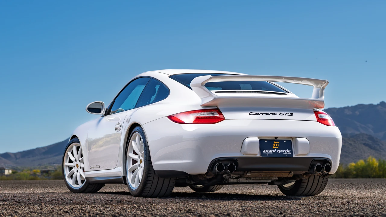 2011 Porsche 997 Carrera GTS - Image 26 of 31