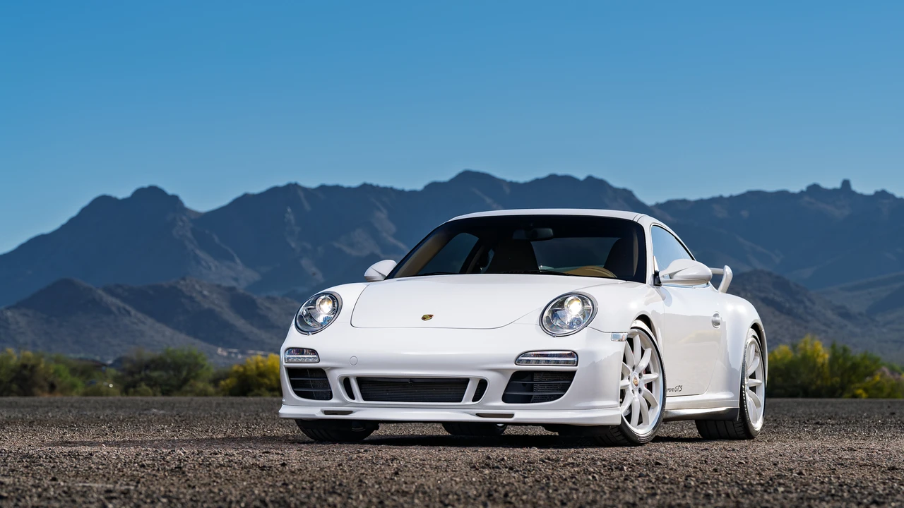 2011 Porsche 997 Carrera GTS - Image 5 of 31