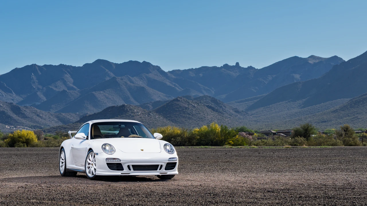 2011 Porsche 997 Carrera GTS - Image 6 of 31