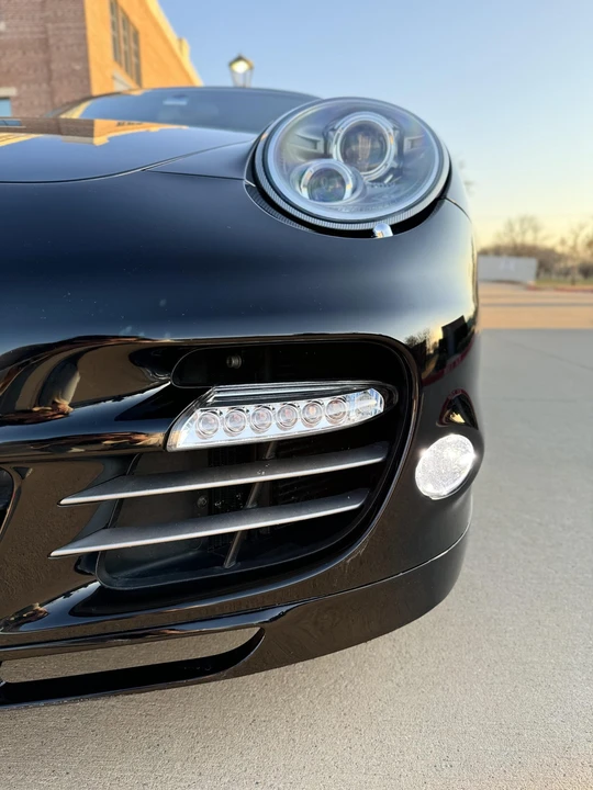 2011 Porsche 997 Turbo - Image 25 of 31