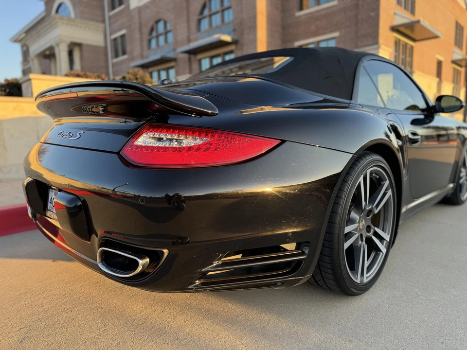 2011 Porsche 997 Turbo - Image 19 of 31