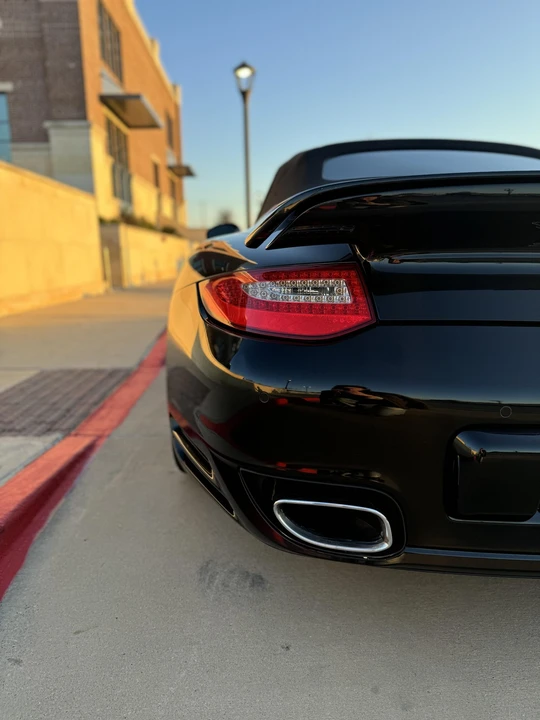 2011 Porsche 997 Turbo - Image 26 of 31