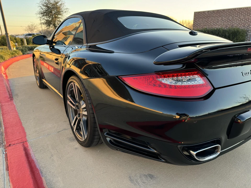 2011 Porsche 997 Turbo - Image 18 of 31