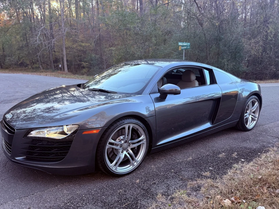 2012 Audi 42 R8 - Image 28 of 31