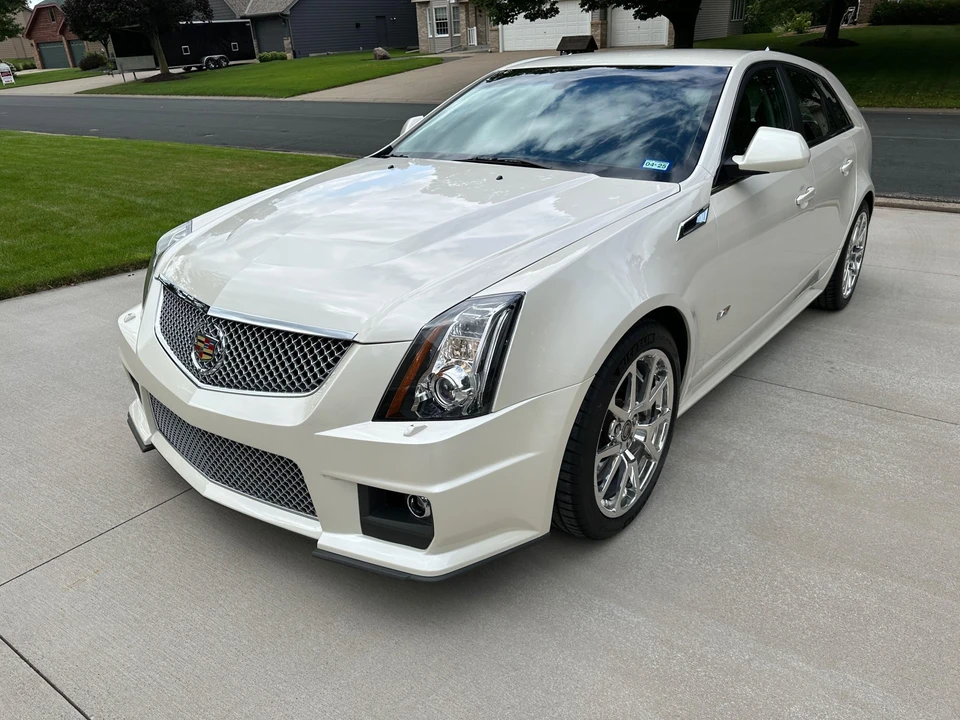 2012 Cadillac CTS-V 2nd Gen - Image 2 of 31