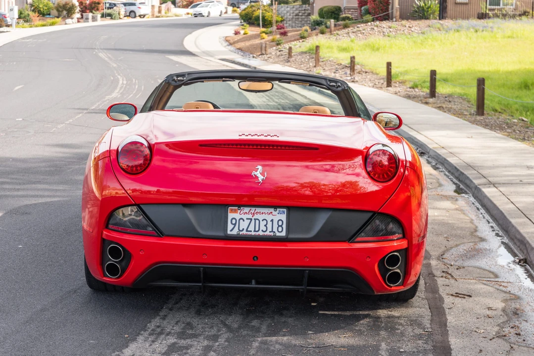2012 Ferrari California - Image 14 of 31