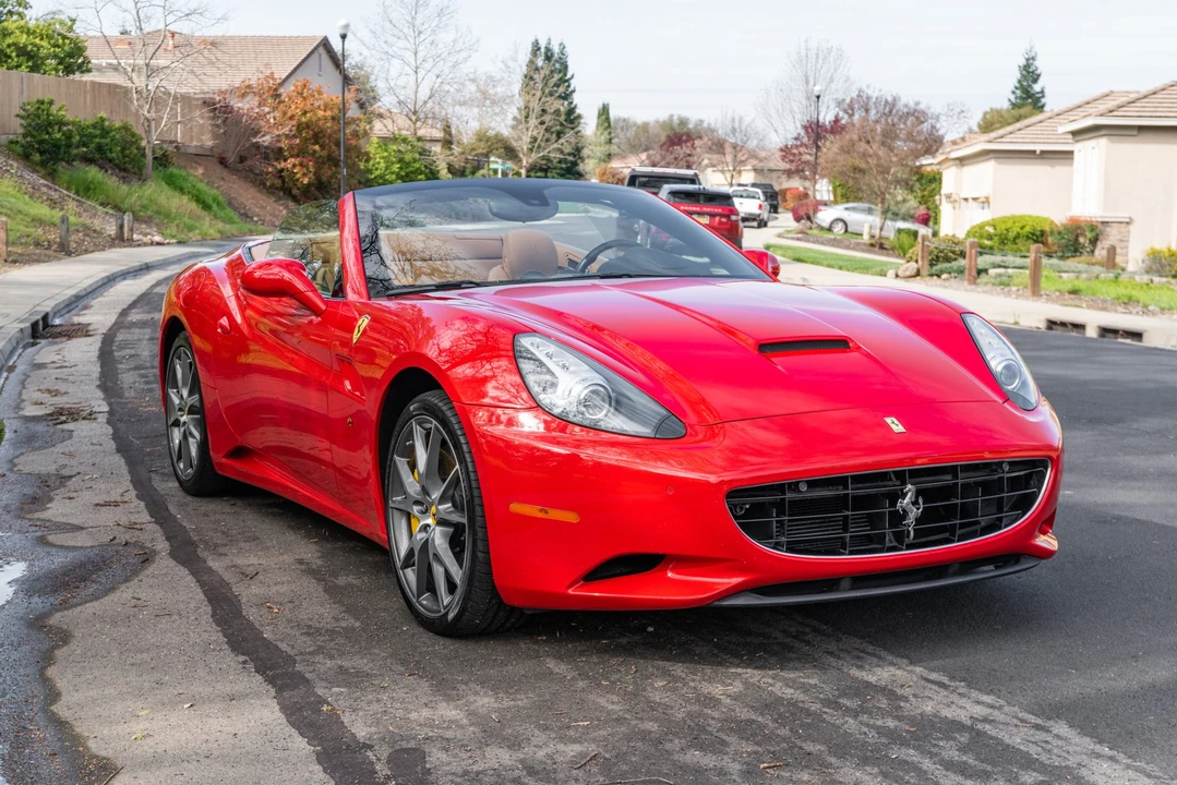 2012 Ferrari California - Image 17 of 31