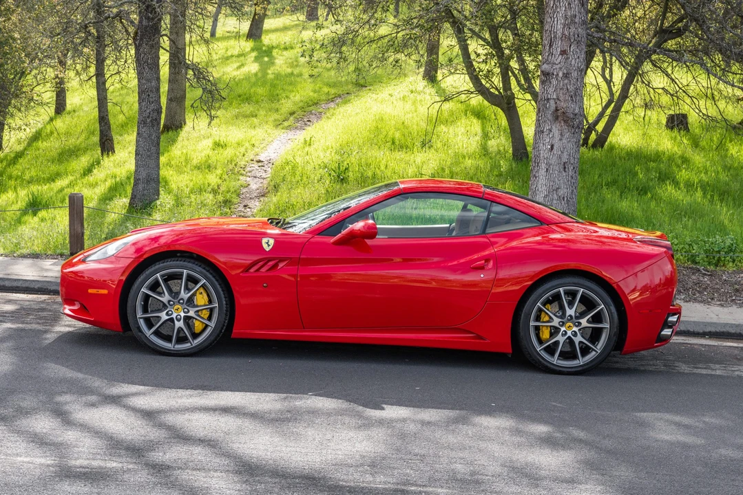 2012 Ferrari California - Image 3 of 31