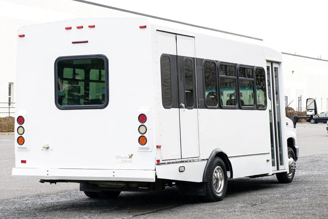 2012 Ford Econoline Van - Image 2 of 9