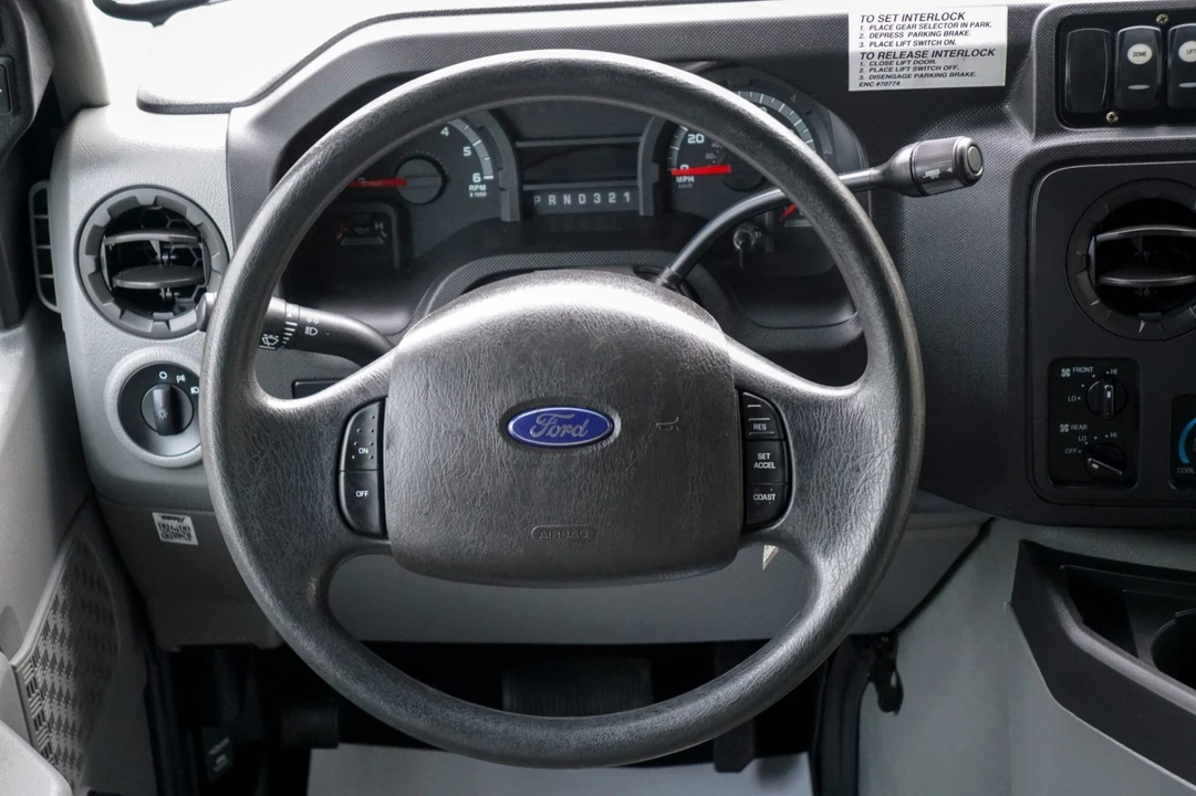 2012 Ford Econoline Van - Image 5 of 9