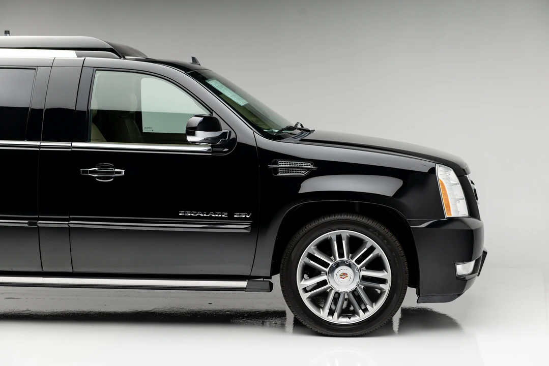 2013 Cadillac Escalade & EXT 3rd Gen - Image 12 of 31