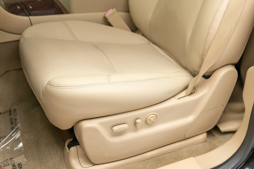 2013 Cadillac Escalade & EXT 3rd Gen - Image 28 of 31
