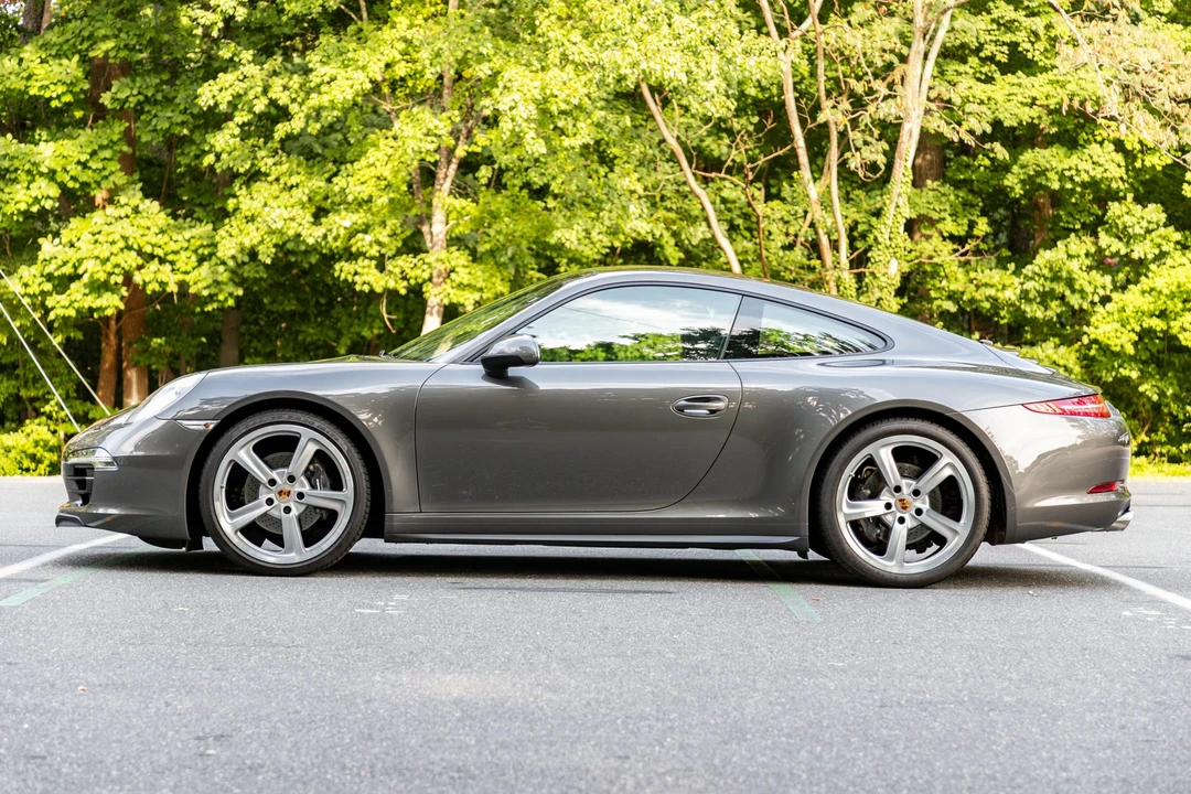 2013 Porsche 991 Carrera 4 - Image 9 of 31