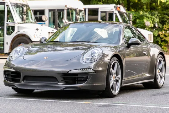 2013 Porsche 911 Carrera 4 Coupe