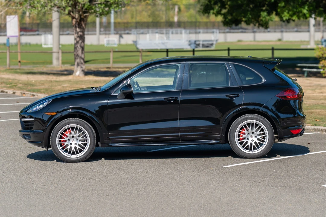 2013 Porsche 958 Cayenne GTS - Image 8 of 31