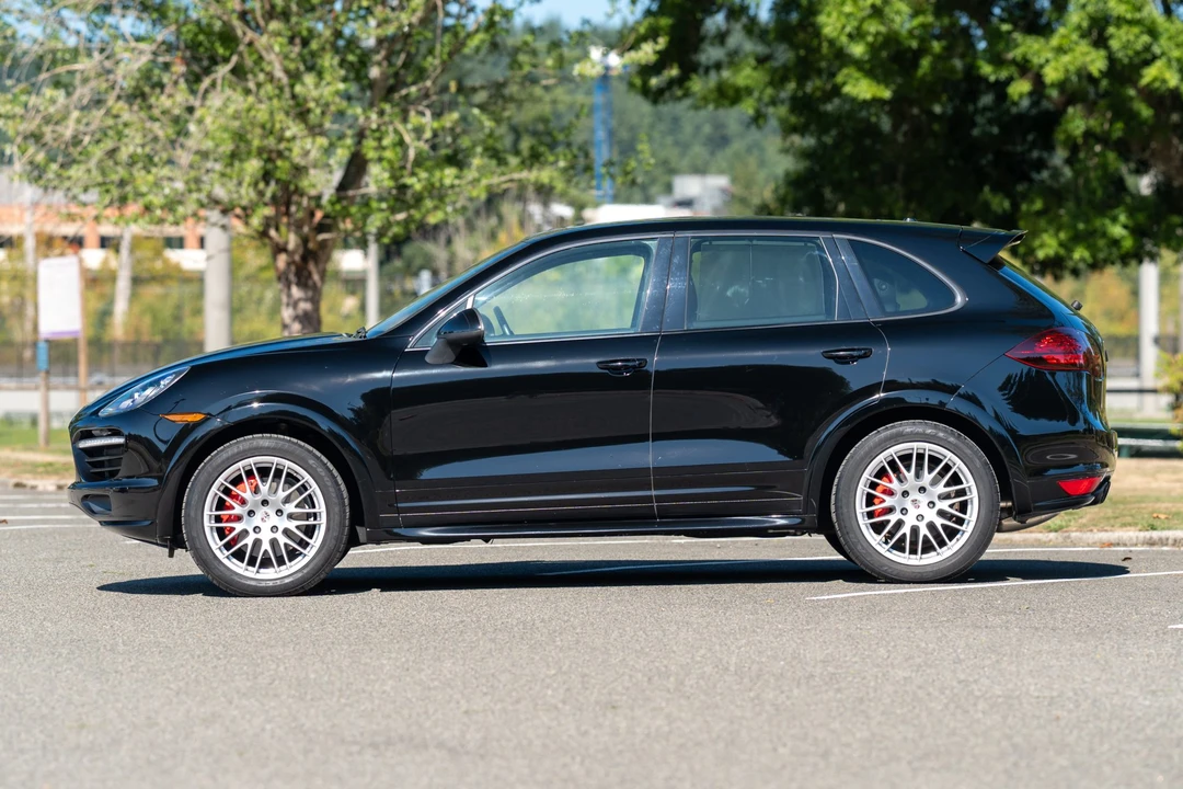 2013 Porsche 958 Cayenne GTS - Image 9 of 31