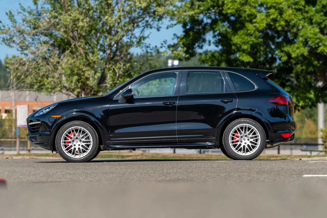 2013 Porsche 958 Cayenne GTS - Image 10 of 31