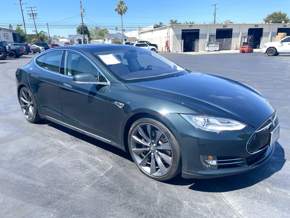 2013 Tesla Model S - Image 10 of 31