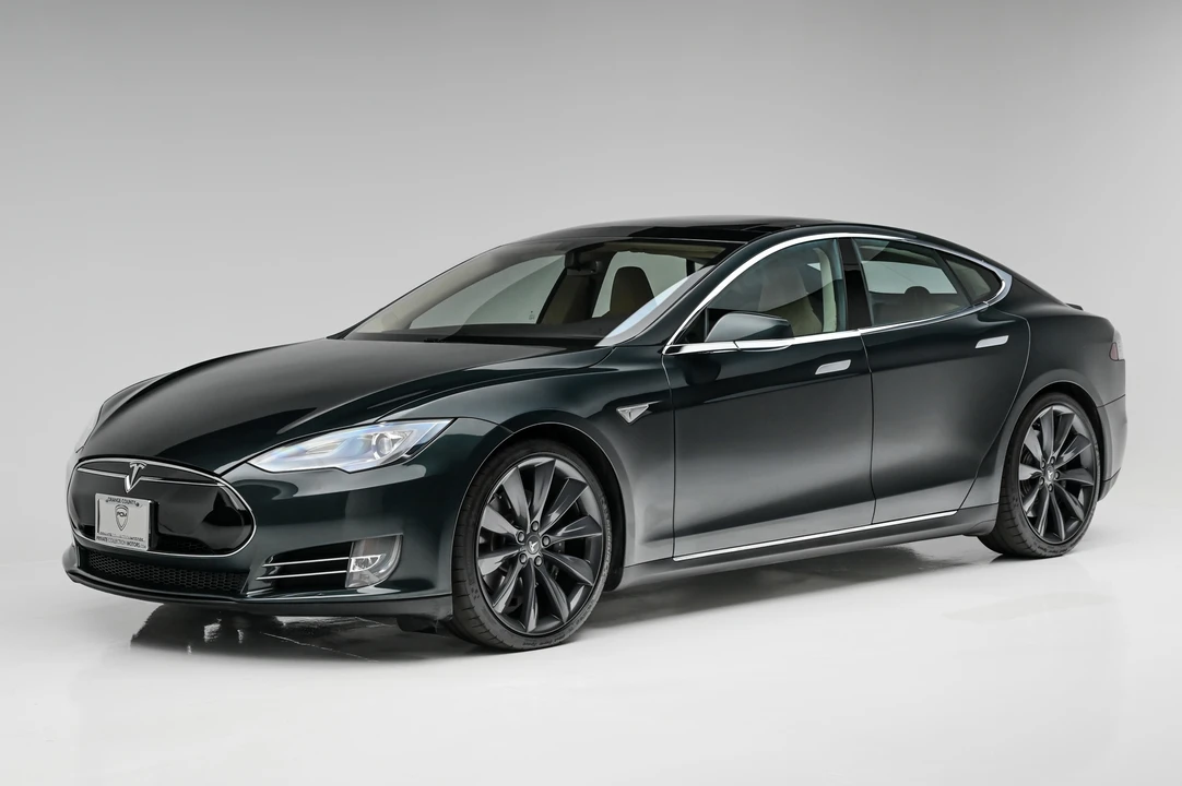 2013 Tesla Model S - Image 3 of 31
