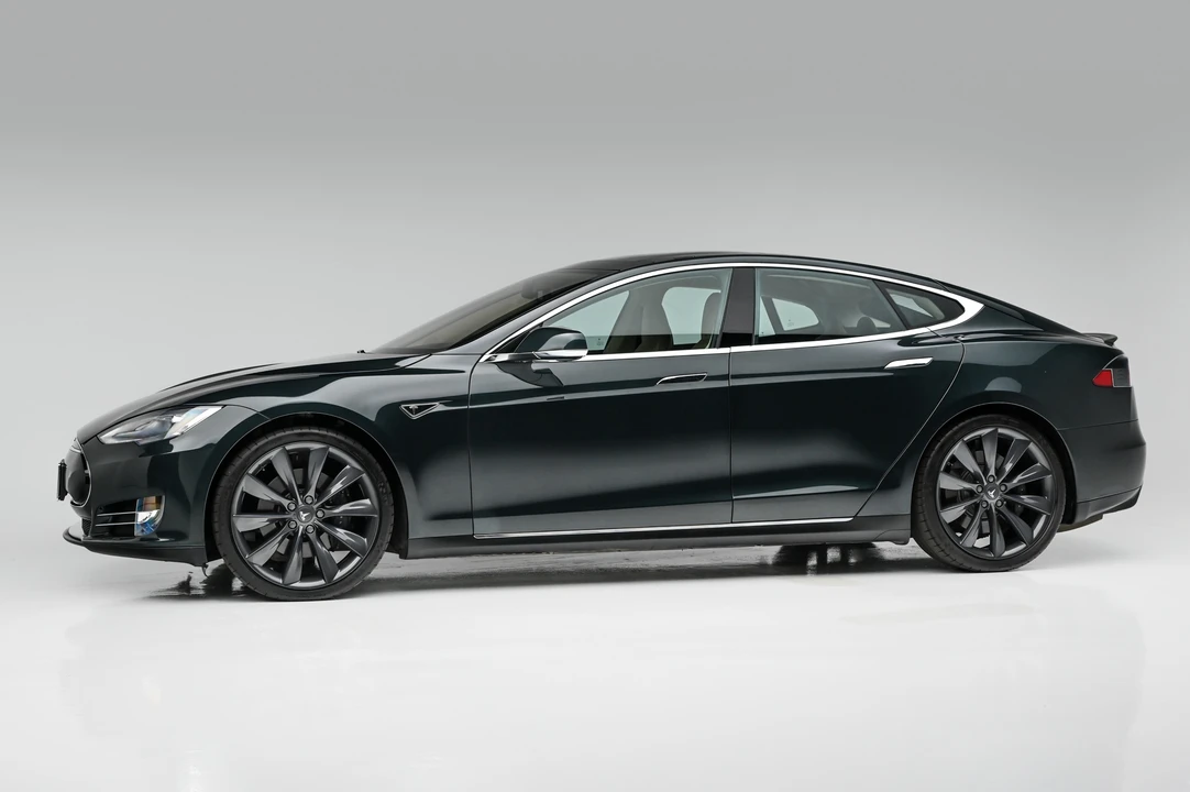 2013 Tesla Model S - Image 4 of 31