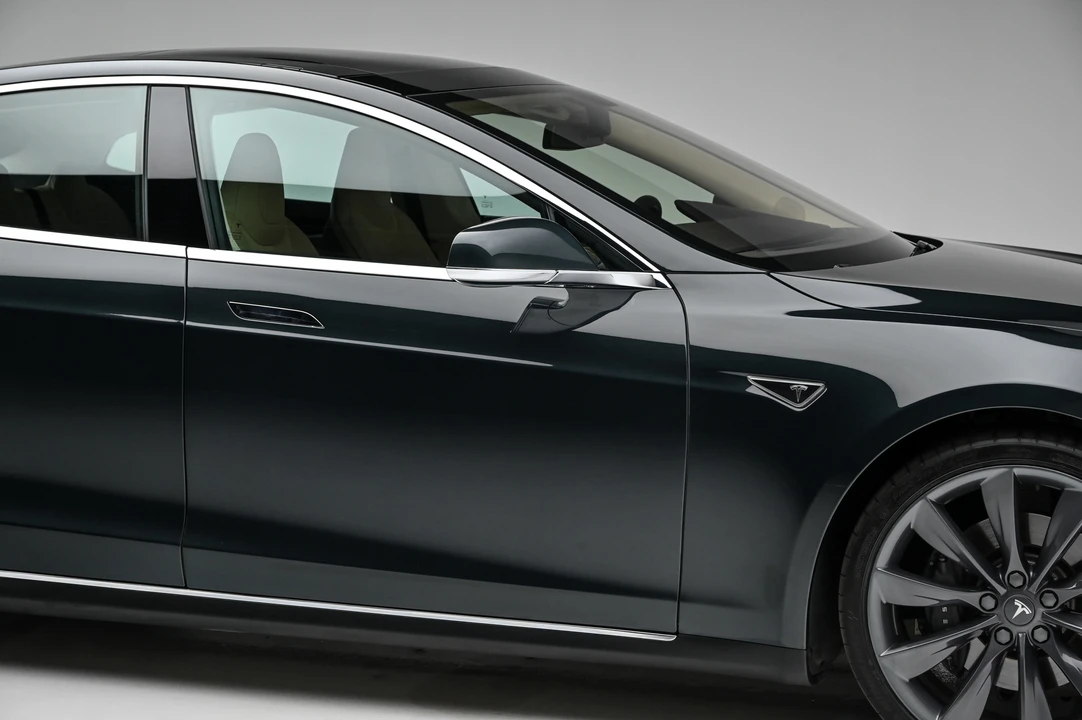 2013 Tesla Model S - Image 28 of 31