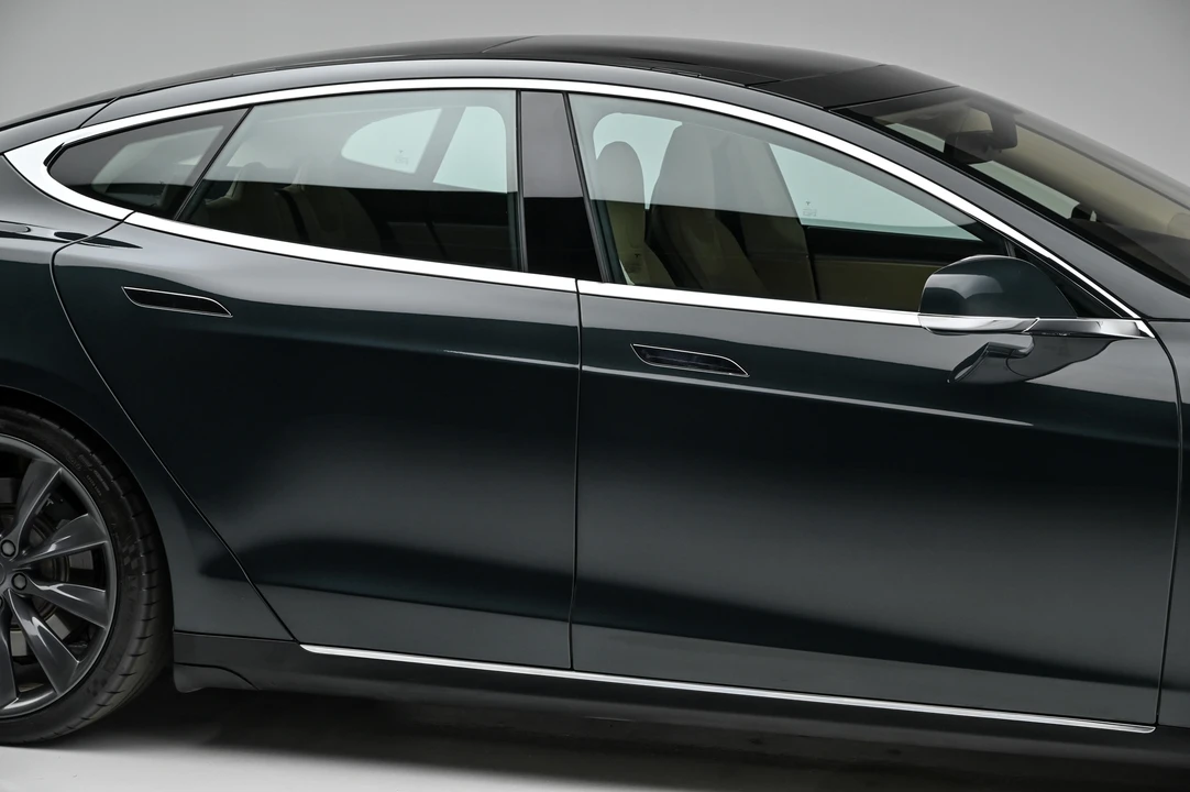 2013 Tesla Model S - Image 27 of 31